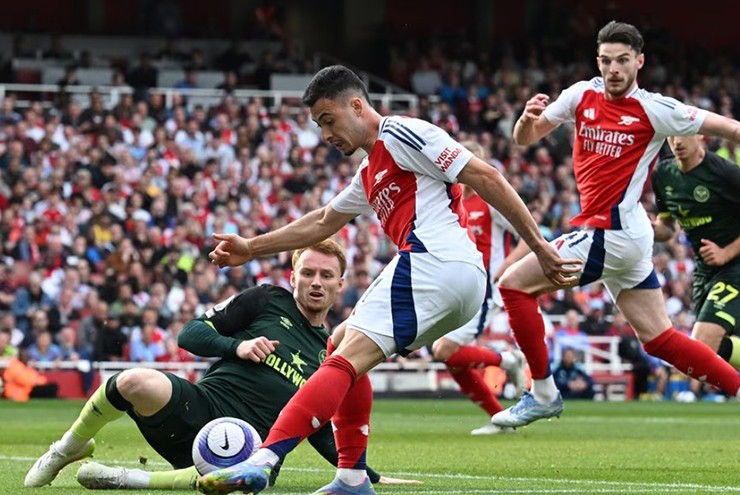 Trực tiếp bóng đá Arsenal - Brentford: Merino đánh đầu mở điểm (Ngoại hạng Anh)