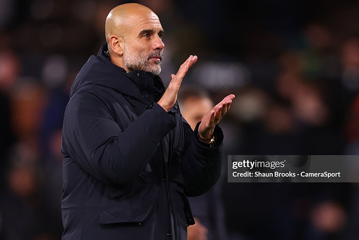 Man City thắng Fulham: HLV Pep Guardiola "rụng tóc" sau trận rượt đuổi điên rồ
