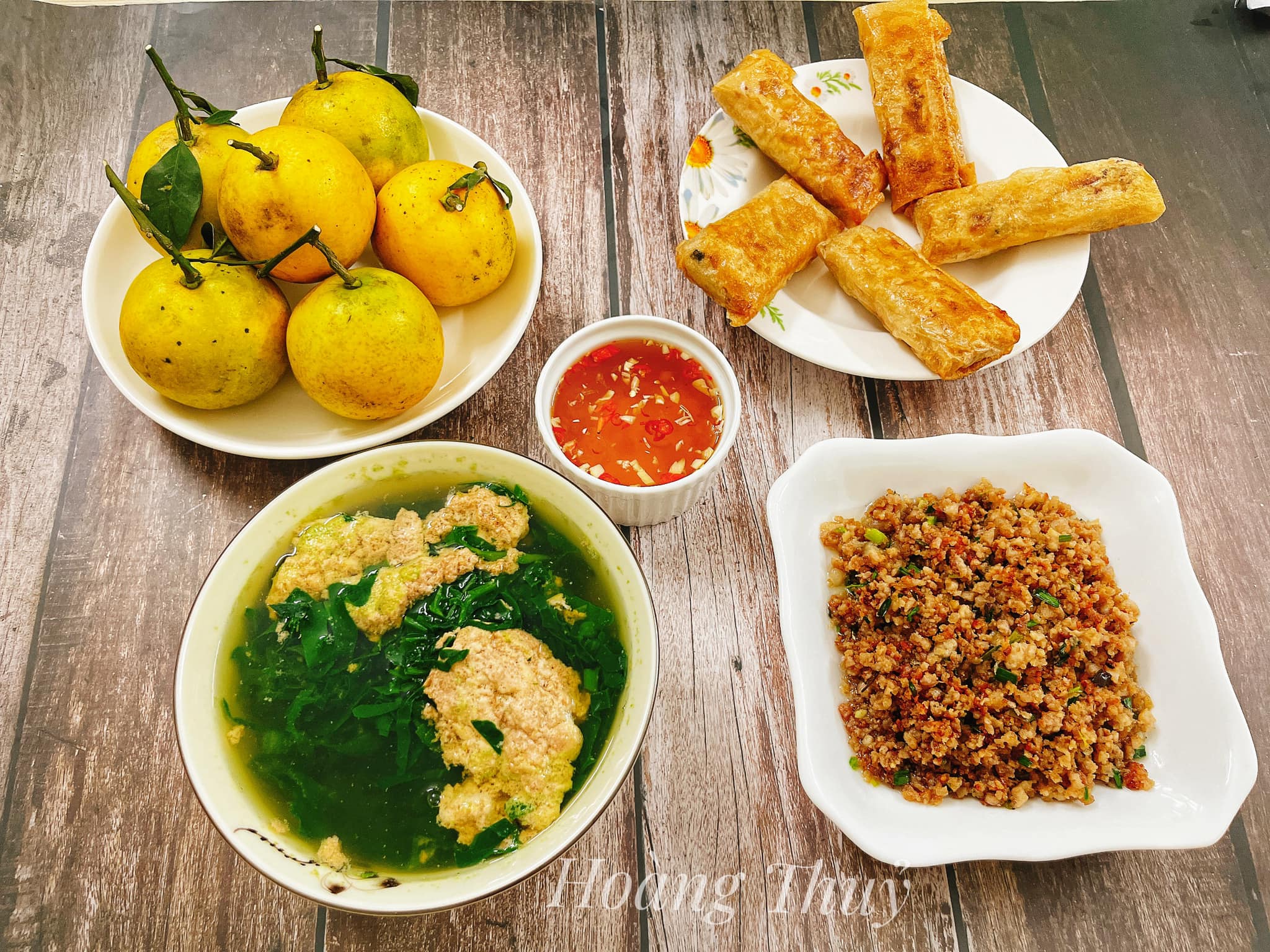 Canh cua - Thịt băm - Nem chay - Cam