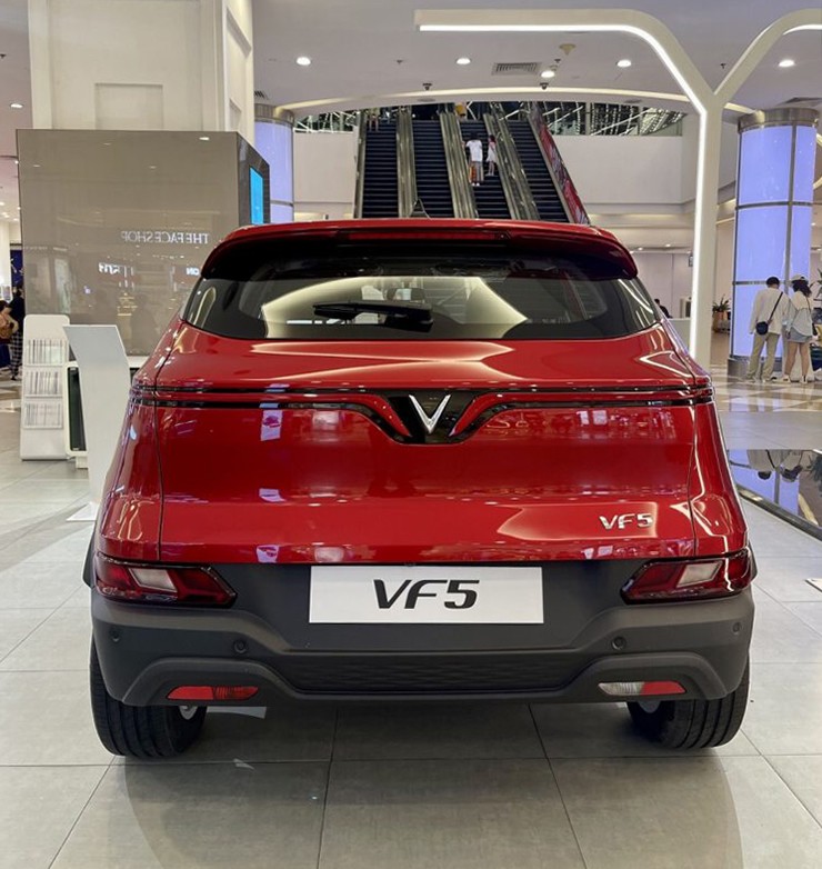 Giá xe VinFast VF 5 lăn bánh kèm ưu đãi tháng 12/2025 - 6