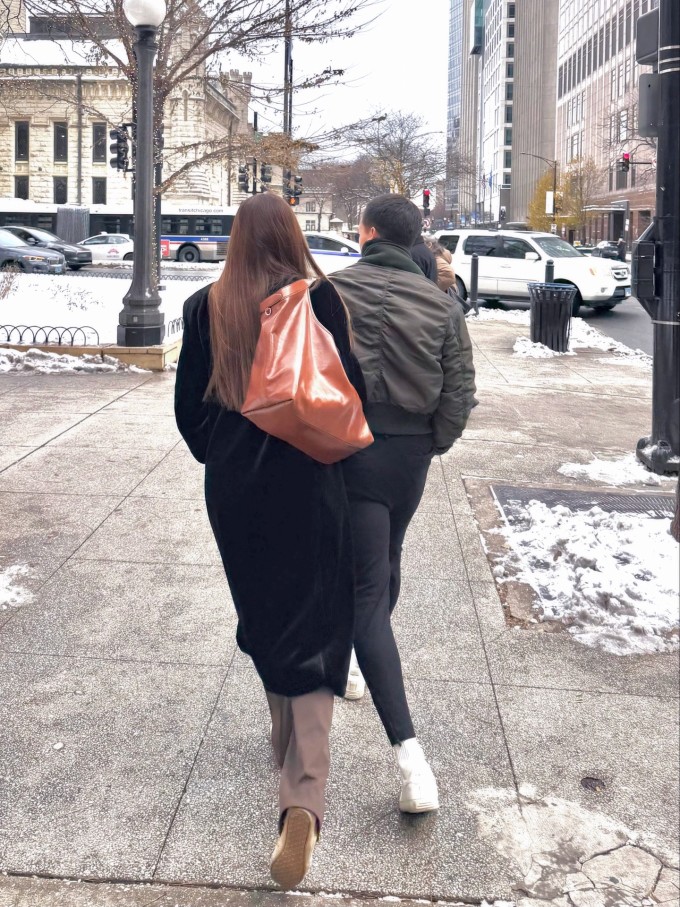 Những ngày không bận rộn, họ cùng nhau hẹn hò, mua sắm, dạo phố và thưởng thức bữa tối lãng mạn.