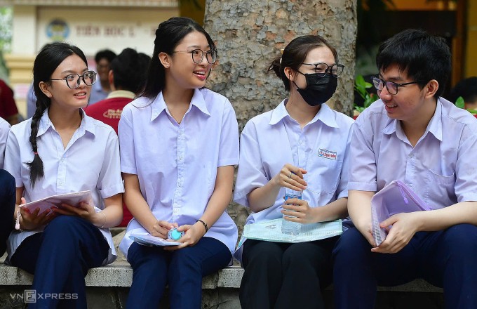 Thí sinh thi tốt nghiệp THPT ở trường THPT Trưng Vương, TP HCM, tháng 6/2025. Ảnh: Thanh Tùng