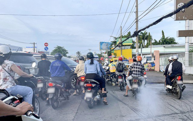 Sẽ kiểm soát khí thải xe máy qua camera giám sát. Ảnh minh họa