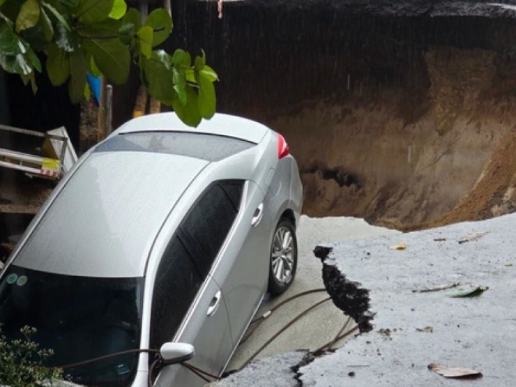 Hiện trường "hố tử thần" ngay trung tâm Đà Nẵng