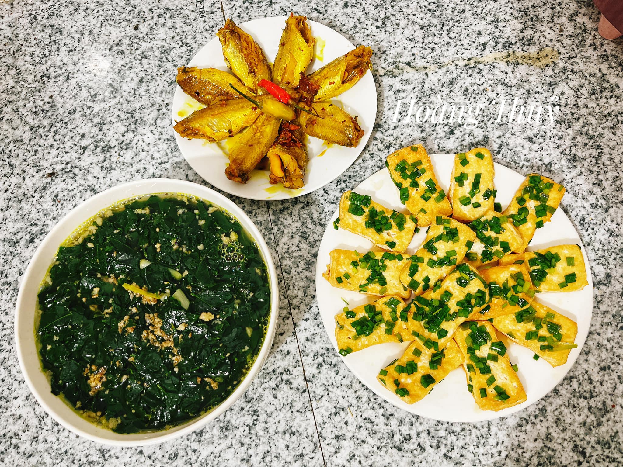 Canh rau nấu bề bề - Cá kho - Đậu tẩm hành