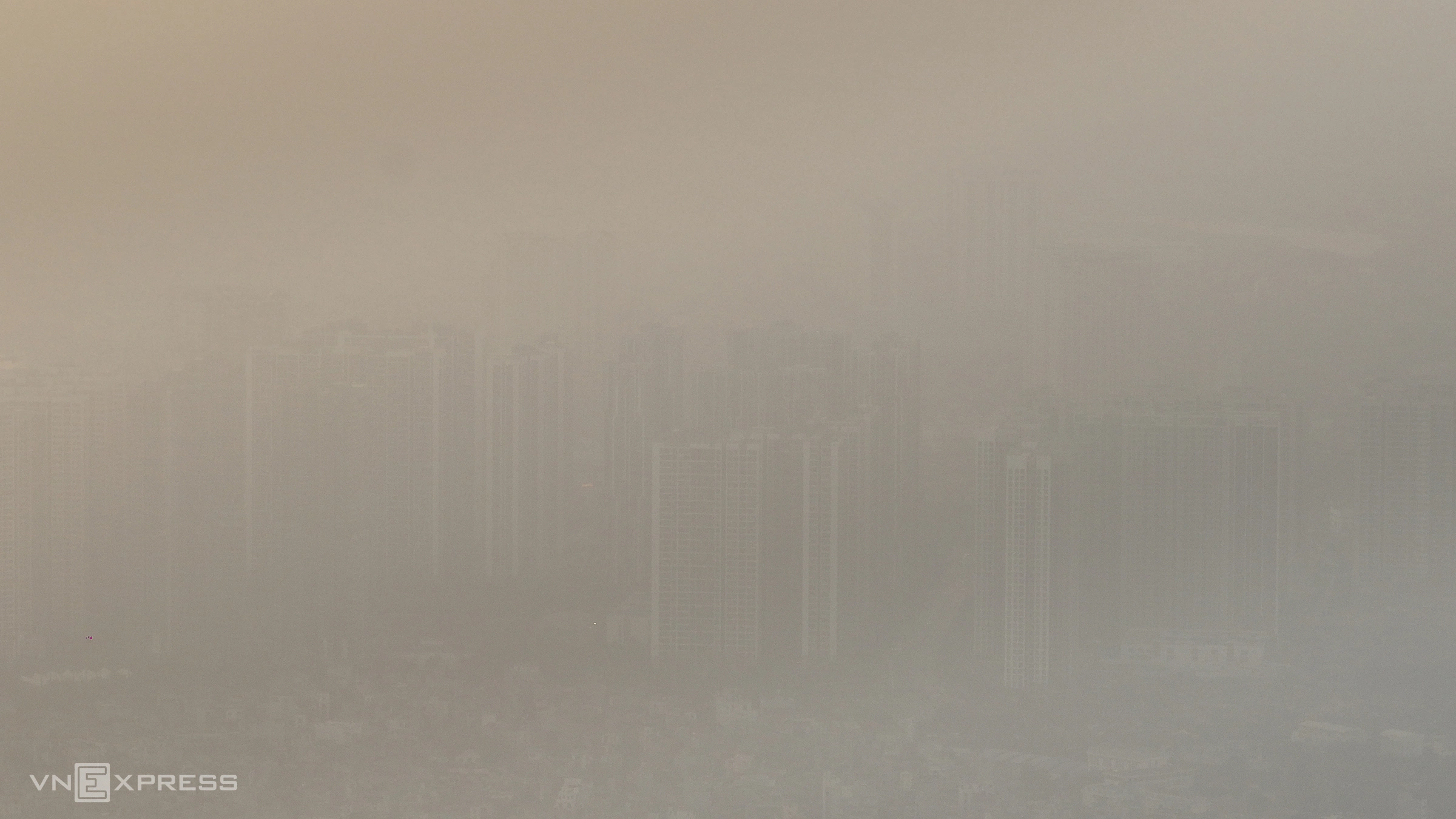 Hà Nội ô nhiễm không khí từ sáng đến đêm - 9