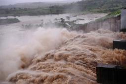 Tin tức trong ngày - Nhiều điều cần xem xét trong vụ thủy điện xả lũ gây ngập lụt