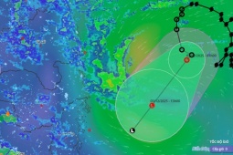 Áp thấp nhiệt đới sắp suy yếu, miền Trung tiếp tục mưa lớn