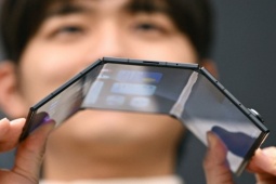 Đây là điều sẽ xảy ra khi gập Galaxy Z TriFold sai cách