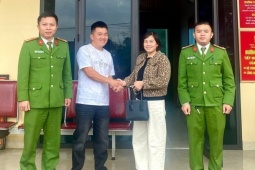 Tin tức trong ngày - Trả lại hơn 300 triệu đồng cho người chuyển nhầm vào tài khoản