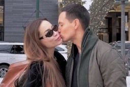 Kim Lý hôn Hồ Ngọc Hà trên đường phố Chicago