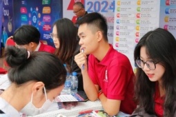 Bất ngờ bỏ tổ hợp xét tuyển truyền thống gây lo ngại, cơ sở đào tạo nói gì?