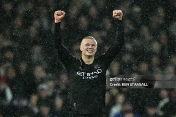 Rực rỡ Haaland cán mốc 100 bàn ở Ngoại hạng Anh, phá siêu kỷ lục của Shearer