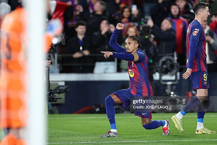 Trực tiếp bóng đá Barcelona - Atletico Madrid: Torres "kết liễu" (La Liga) (Hết giờ) - 2