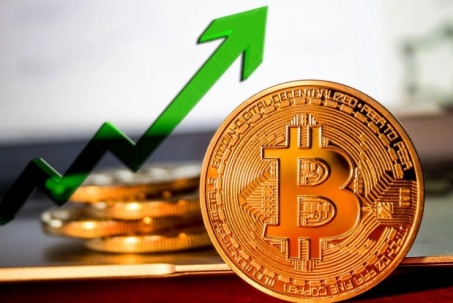 Bitcoin hồi sinh ngoạn mục: Cuộc chơi tiền số bị chi phối bởi ai?
