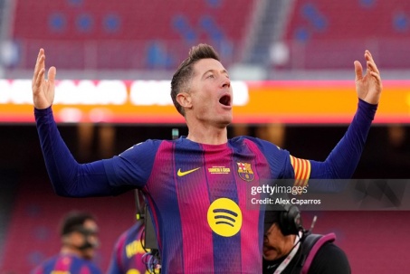 Lewandowski rời Barcelona, tương lai sát cánh Modric hay sang Ả Rập kiếm tiền?