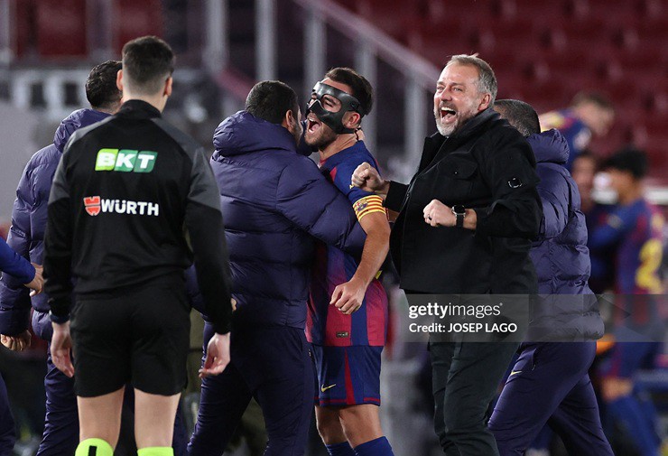 HLV Flick không giấu niềm hạnh phúc sau khi Barcelona thắng ngược Atletico Madrid