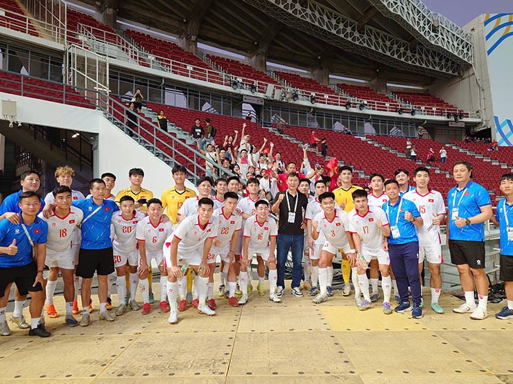 Đội bóng của HLV Kim Sang Sik còn nhiều việc phải làm