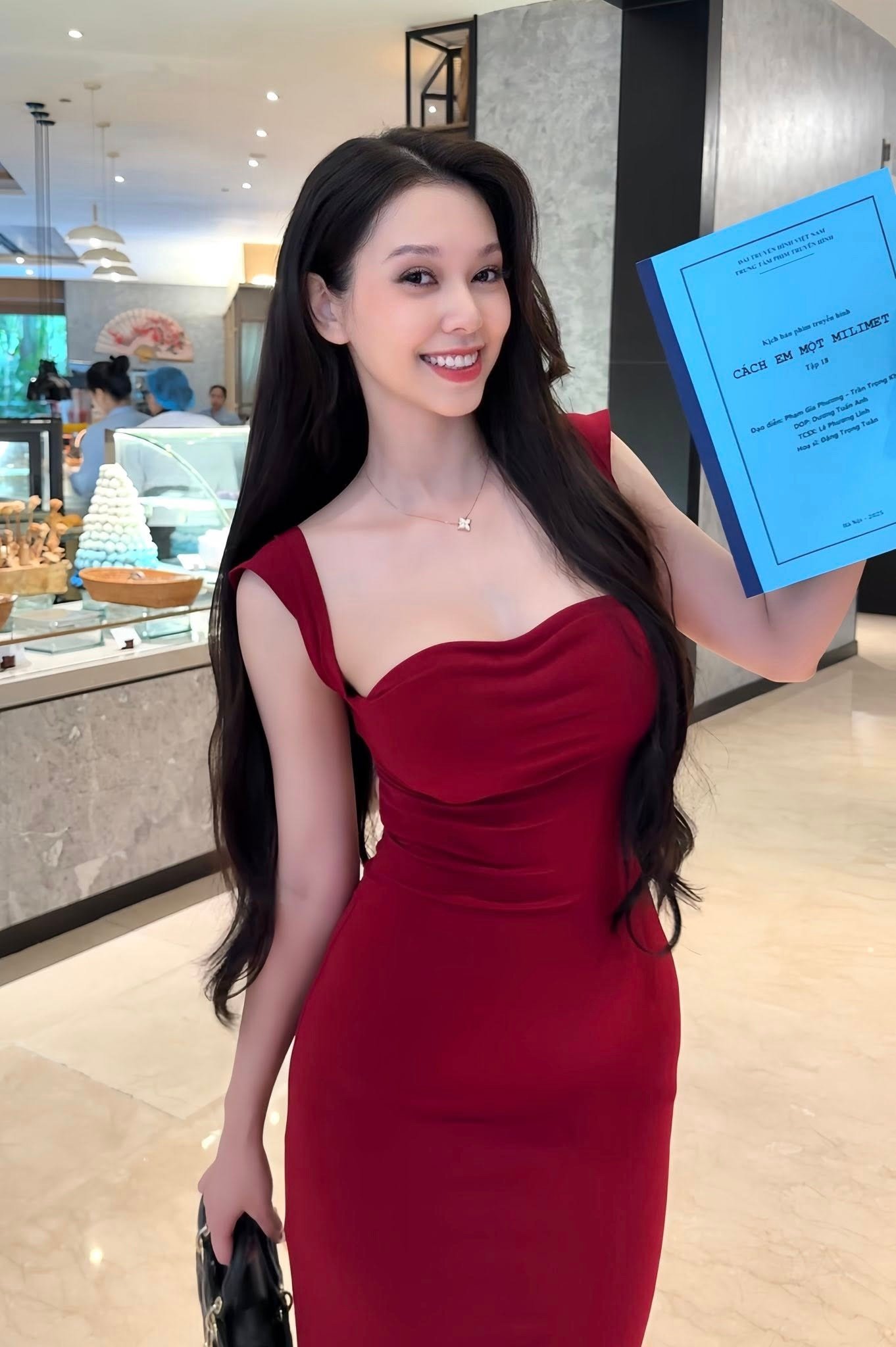 Nữ diễn viên vừa lên sóng phim Việt giờ vàng đã gây tranh luận dữ dội - 6