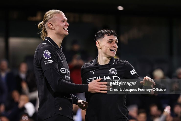 Haaland và Foden gồng gánh Man City