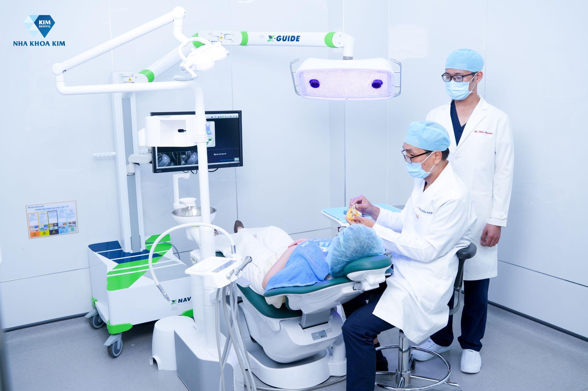 Công nghệ Robot X-Guide: Công nghệ giúp loại bỏ rủi ro do sai số của con người trong cấy ghép Implant.