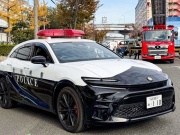 Toyota Crown Sport RS được biên chế vào xe cảnh sát tại Nhật