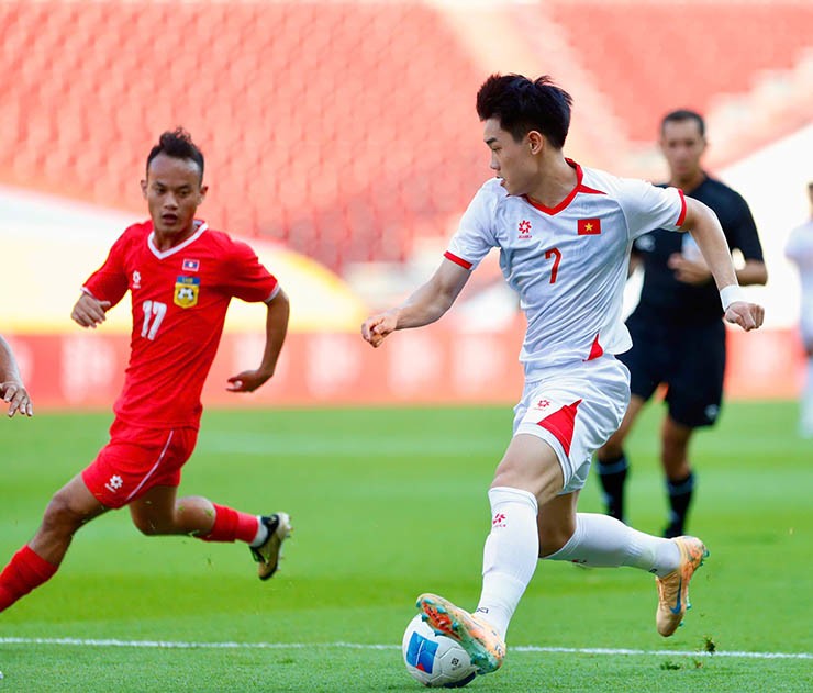 U22 Việt Nam đấu U22 Lào: Đình Bắc lập cú đúp đẳng cấp, solo đẹp như mơ - 4