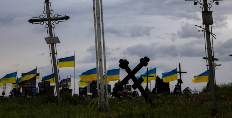 Một nghĩa trang gần Hoshcha. (Ảnh: Reuters)