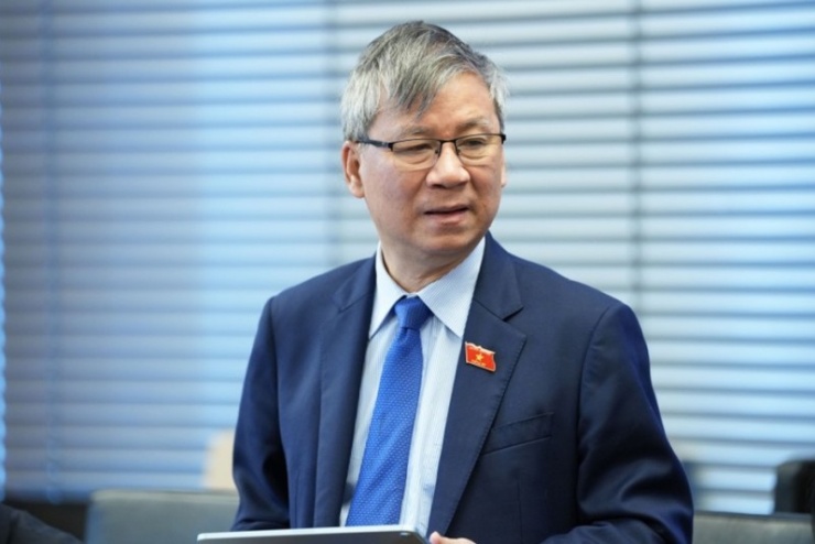 Đại biểu Nguyễn Anh Trí (đoàn Hà Nội) cho rằng thủy điện nhỏ đang bộc lộ nhiều bất cập cần sớm được xử lý.