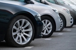 Vì sao giá ô tô vẫn tiếp tục tăng và khó có thể dừng lại?