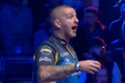 Nhà vô địch bi-a Hà Nội chỉ thẳng mặt, có hành động khiếm nhã với khán giả