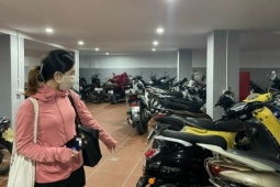 Cấm xe điện ở chung cư mini: Người bán xe, người chuyển trọ vì… không biết để đâu