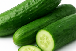 Dưa chuột ai không nên ăn?