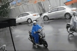 Tin tức trong ngày - Vụ “hố tử thần” ở trung tâm Đà Nẵng: Tiếp tục phát hiện nhiều vết nứt trên mặt đường