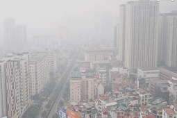 Media - Báo động đỏ không khí Hà Nội, người dân tìm cách ứng phó