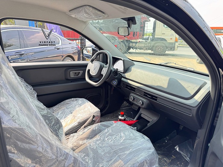 Nội thất VinFast Minio Green tại đại lý