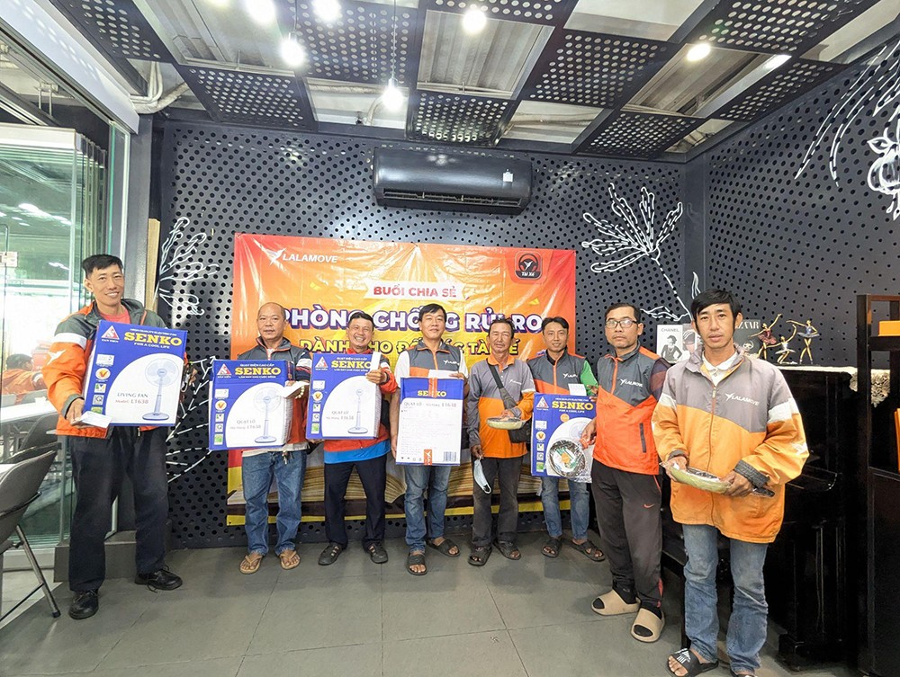 Nhiều phần quà đã được gửi đến các Đối tác tài xế có hoạt động tích cực. Ảnh: LLM