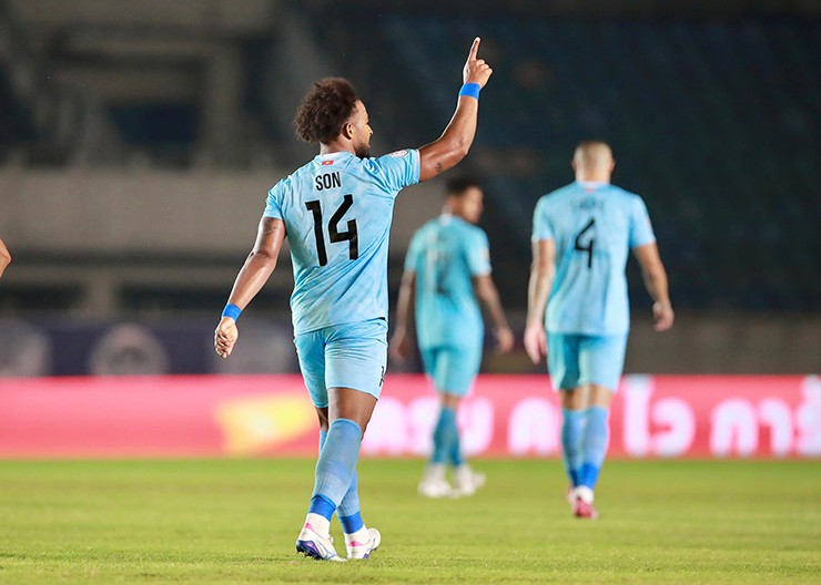 Cú hat-trick ấn tượng của Xuân Son cho Nam Định vào lưới Shan United