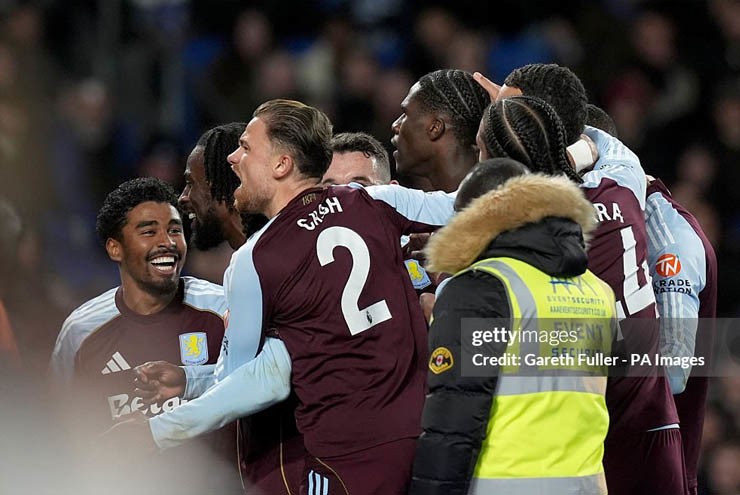 Aston Villa không biết bỏ cuộc