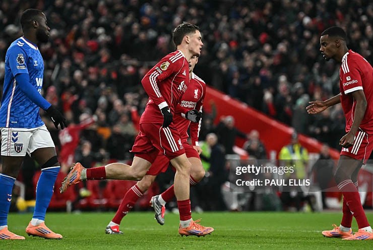 Liverpool thoát hiểm nhờ công của Wirtz