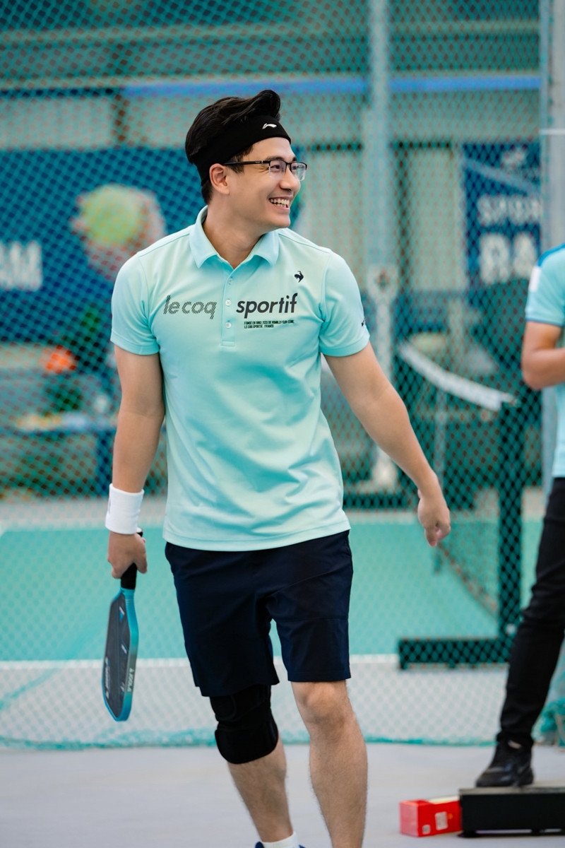 BTV Đinh Phương Nam trên sân pickleball và bóng đá.
