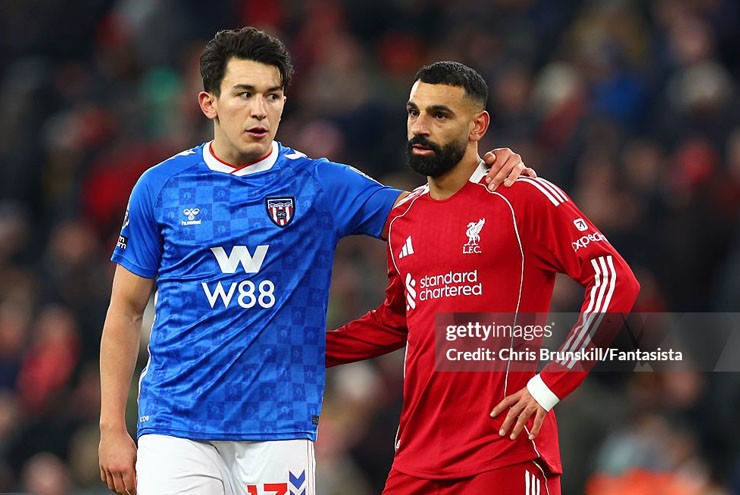 Salah chỉ vào sân từ ghế dự bị trong trận Liverpool hòa 1-1 trước Sunderland vừa qua