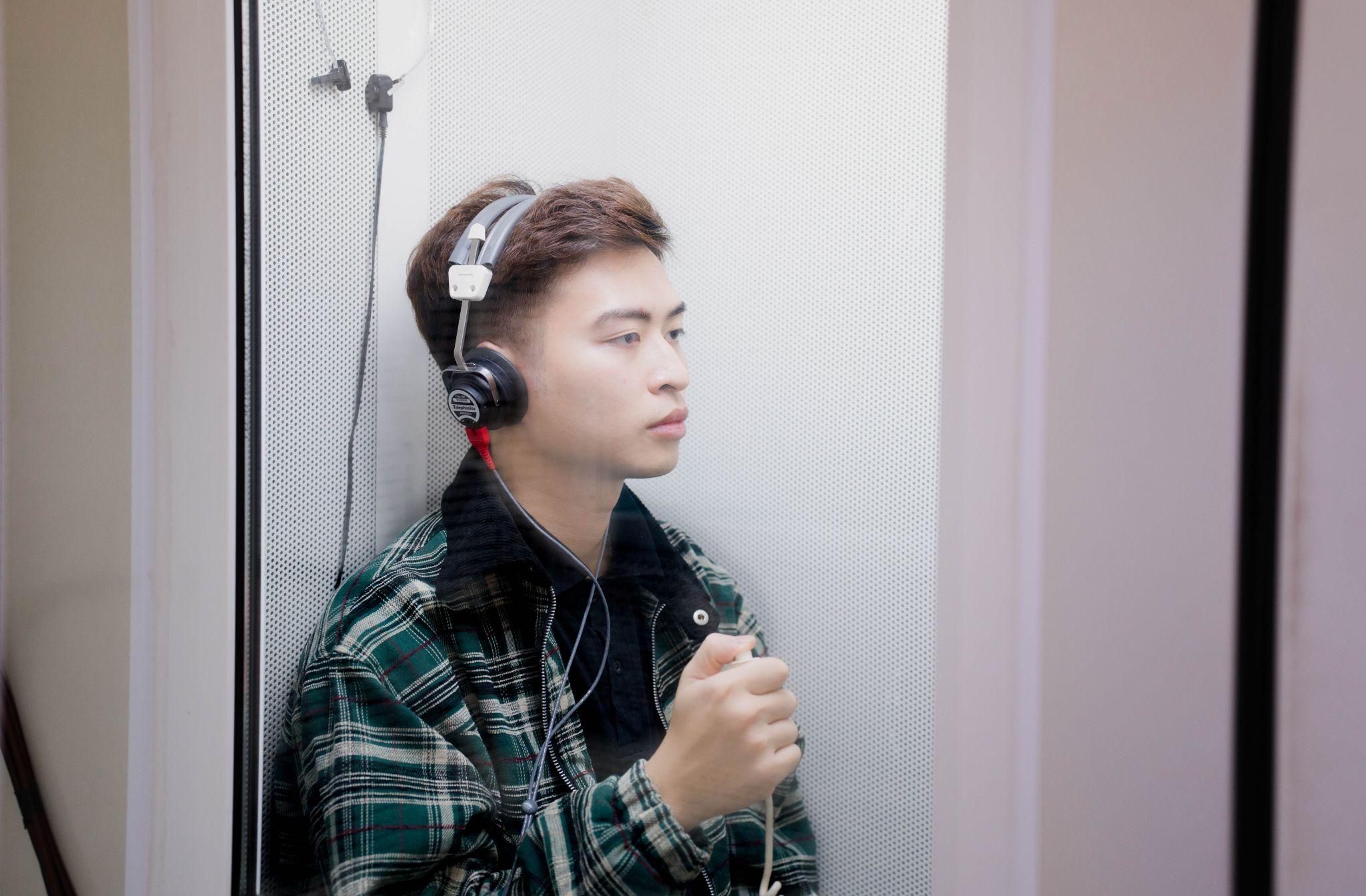 Anh L.T.T tại phòng đo thính lực đồ