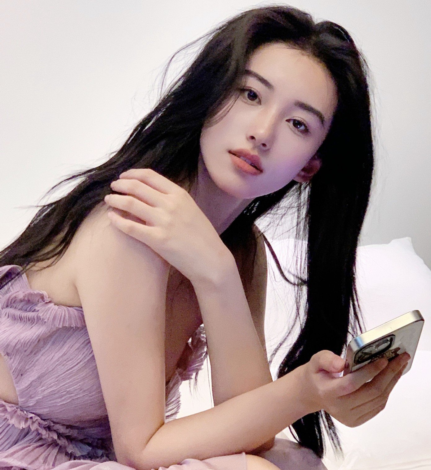 Scandal mới ảnh hưởng lớn tới danh tiếng Vương Tử Thuần. Trước đó, cô đã gặp khó khăn vì thất bại của dự án Thần điêu đại hiệp 2024.