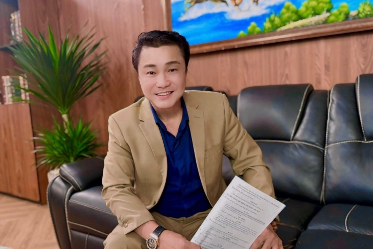 Diễn viên Lý Hùng nhớ lời dặn từ cha quá cố - NSND Lý Huỳnh để cố gắng sống và làm nghề sạch. 