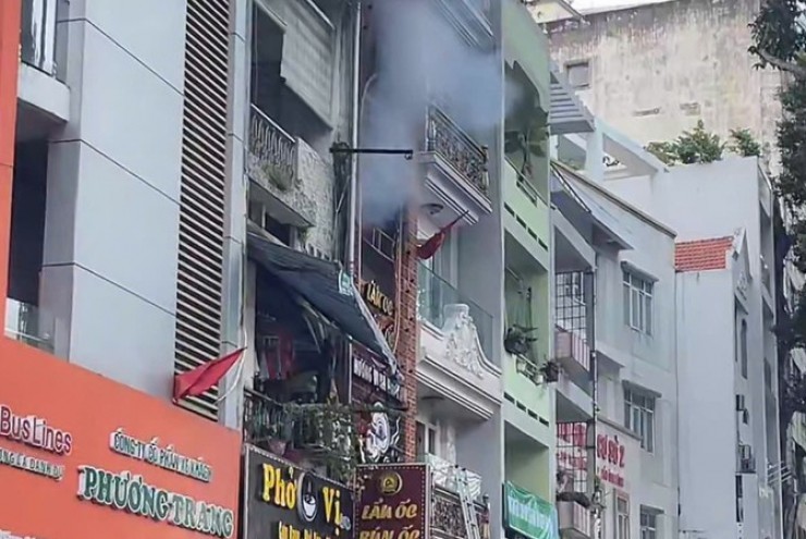 Cháy quán ăn lúc rạng sáng ở trung tâm TPHCM, 4 người tử vong