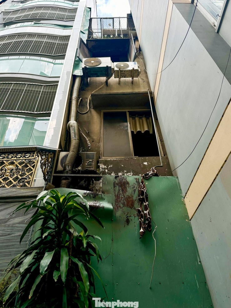 Lạnh người hiện trường vụ cháy quán ăn làm 4 người chết tại TPHCM - 4