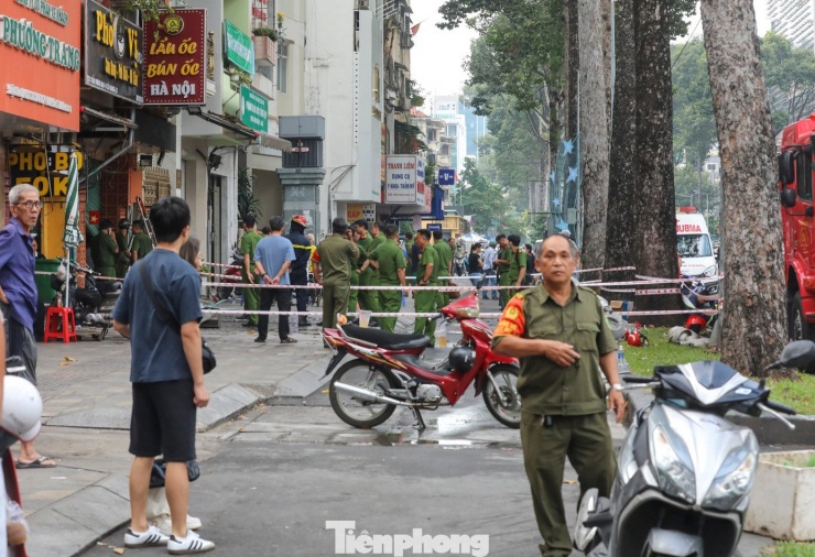 Lạnh người hiện trường vụ cháy quán ăn làm 4 người chết tại TPHCM - 10