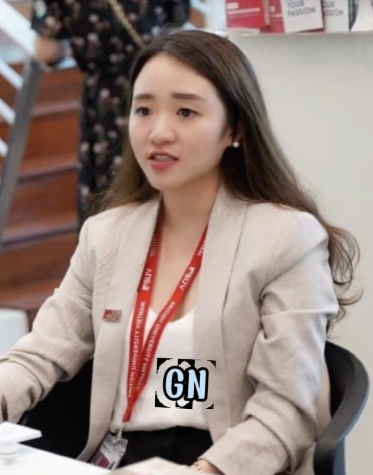 Nhuệ Giang được đánh giá là có năng lực kinh doanh và vẻ đẹp tri thức.