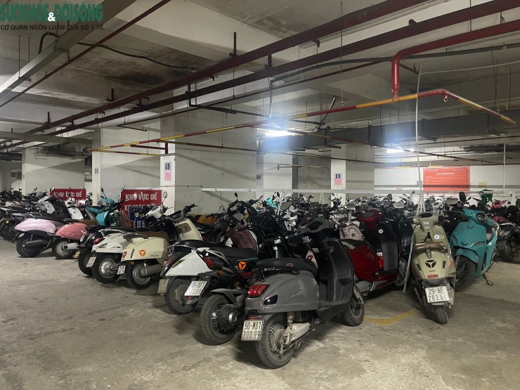 Khu vực để xe điện tại tầng hầm chung cư HH Linh Đàm.